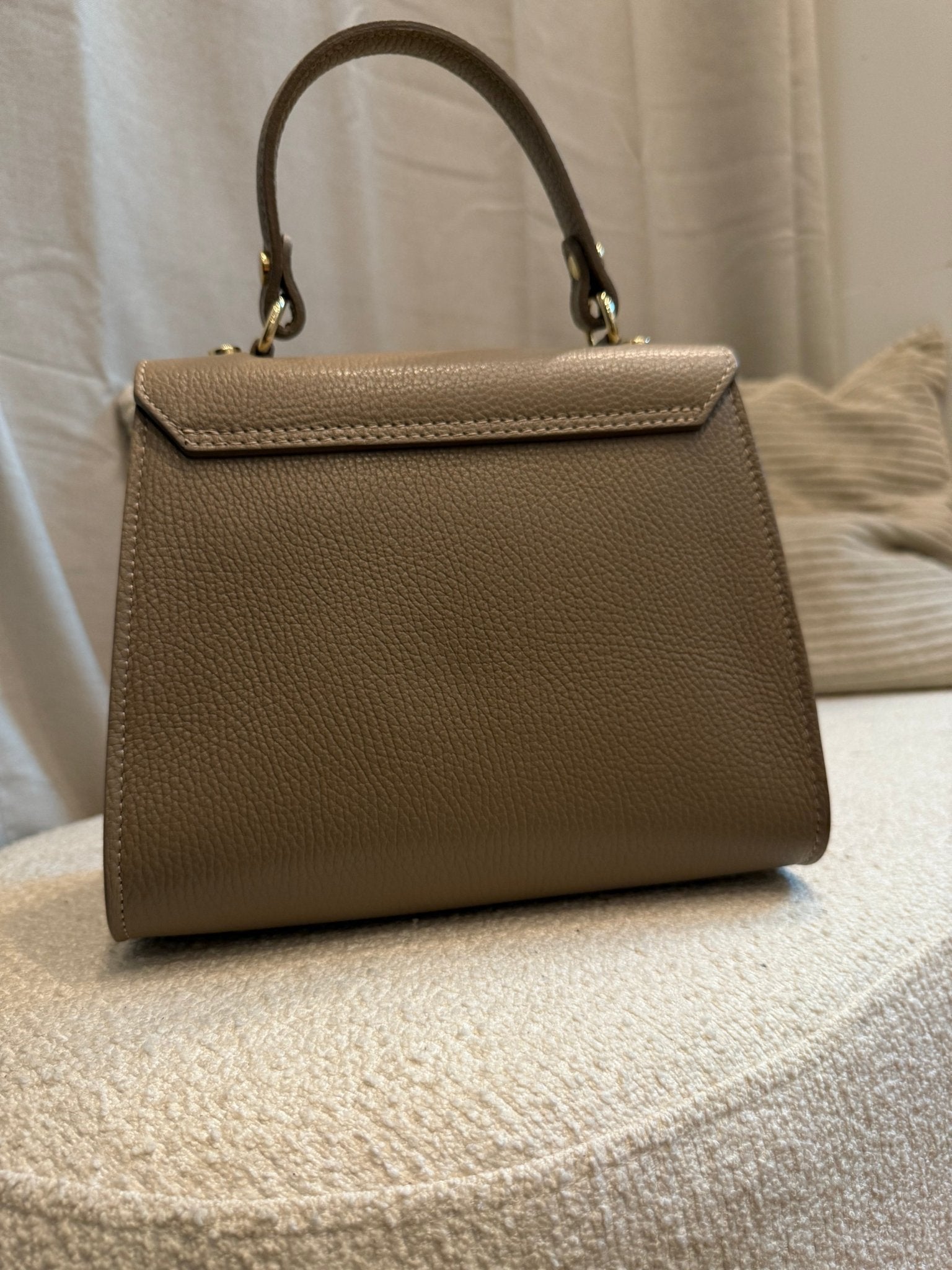 Basics Ledertasche