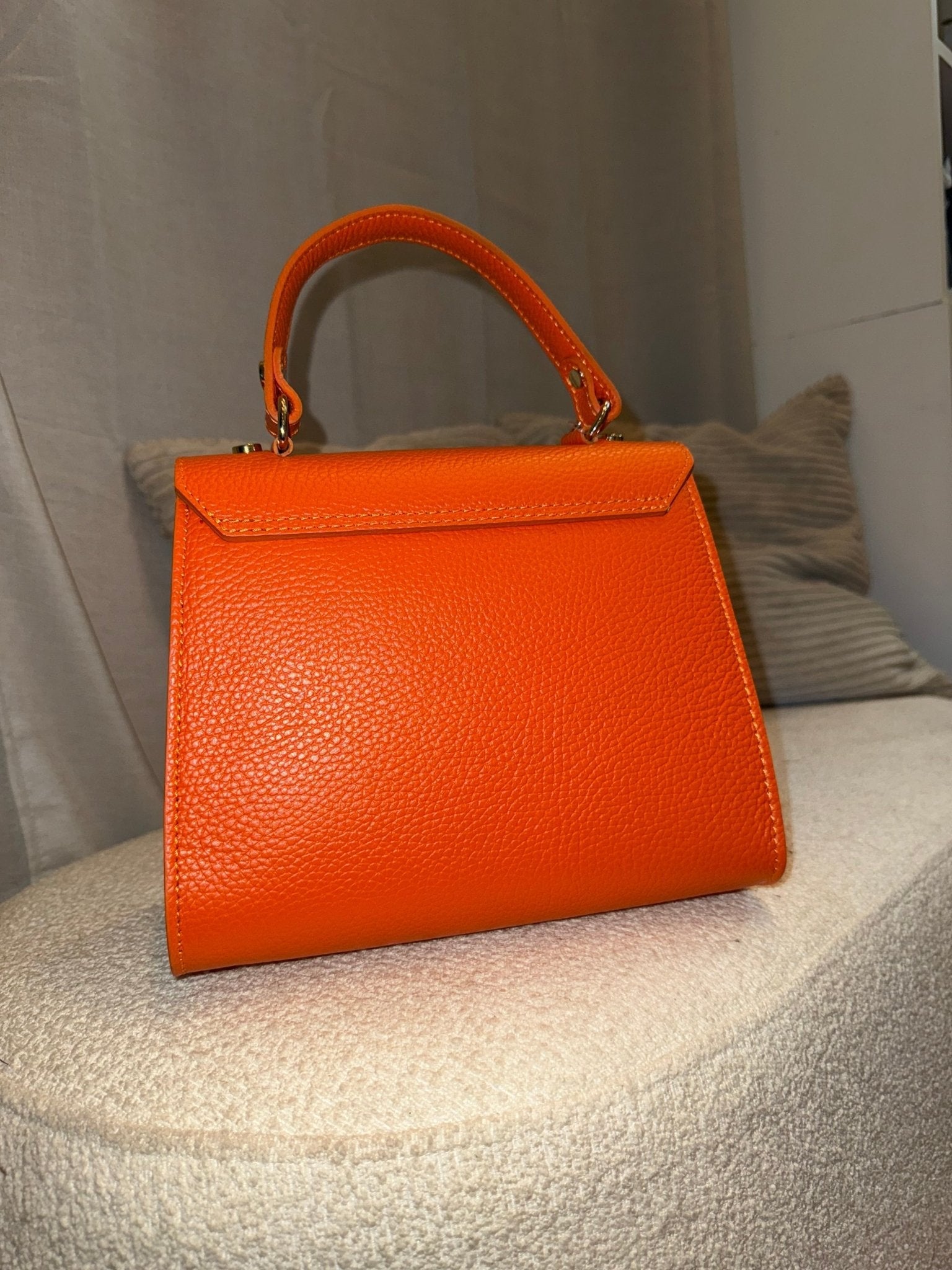 Basics Ledertasche