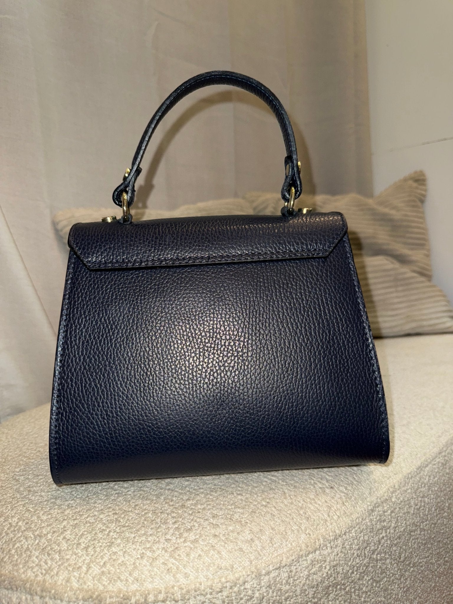 Basics Ledertasche
