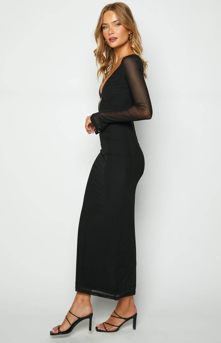 LÁ BELLE  Seraphie Deep Maxi Dress