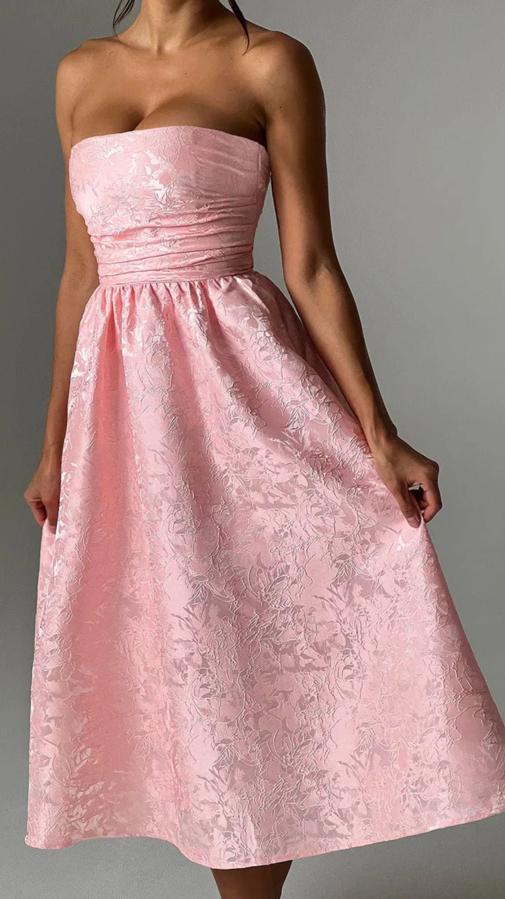 Velnoir™ Lysandra Jaquard Midi Dress